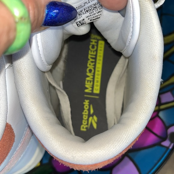 REEBOK Club Hi Top Sneakers White‎ Leather Classic Style 90's Pink Accents Comfy - Picture 10 of 11